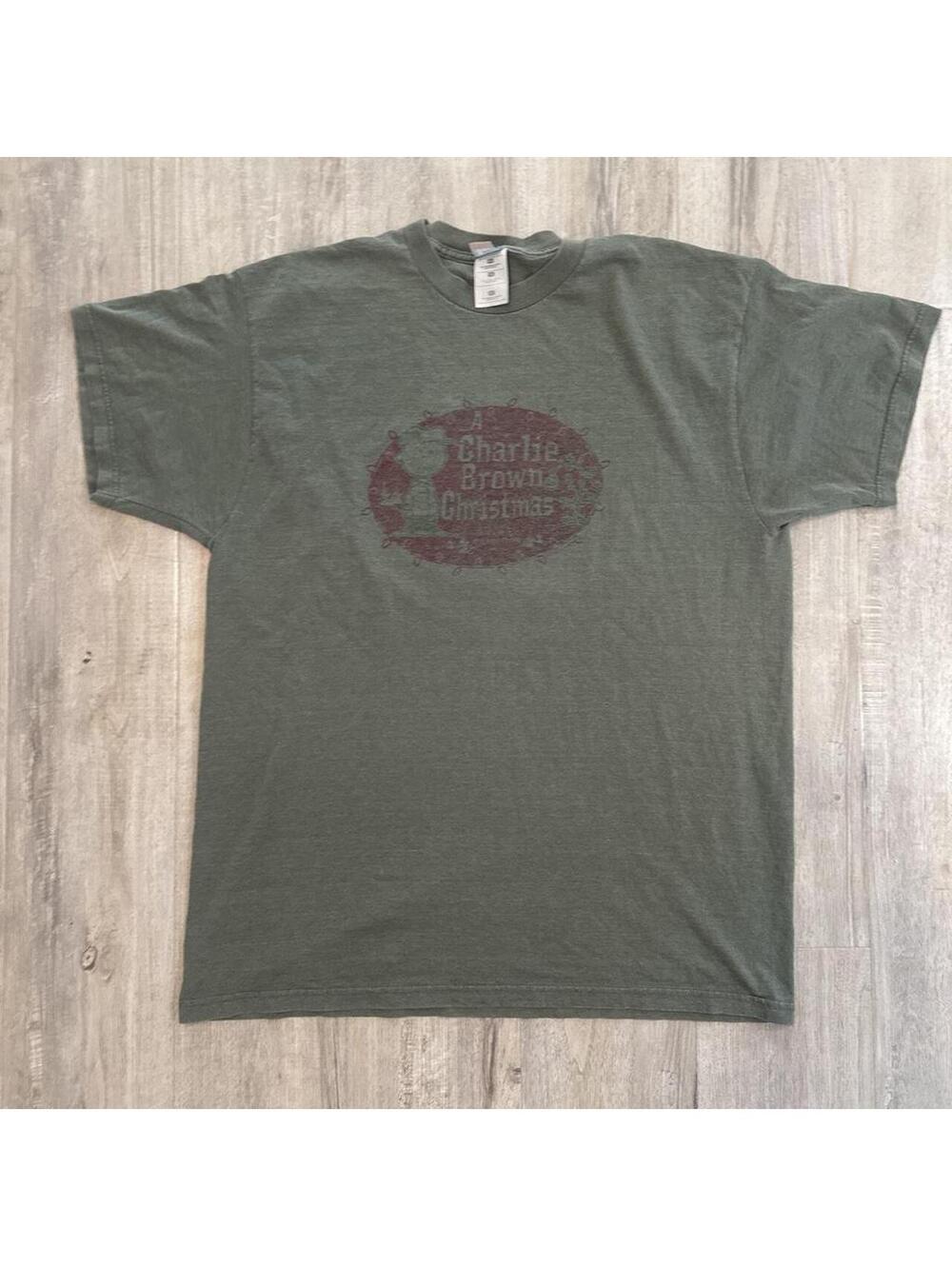Peanuts Men's Green and Khaki Tshirt
